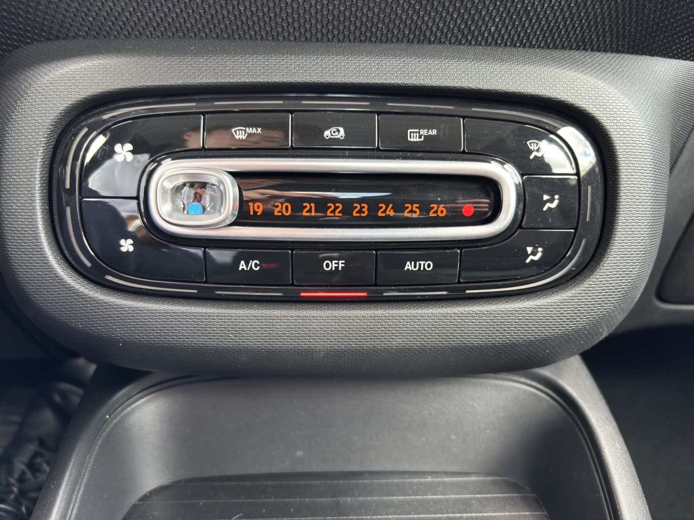 Smart fortwo EQ cabrio Bild 25