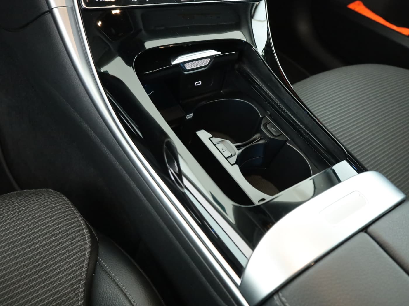 Mercedes-Benz C 300 e T Bild 15