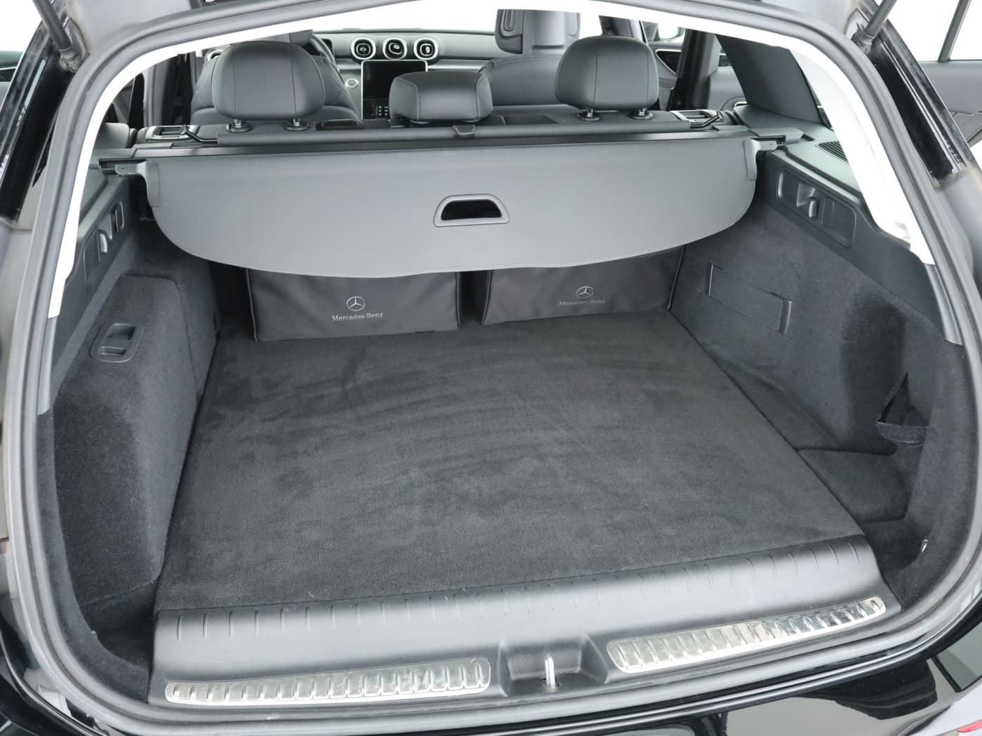 Mercedes-Benz C 300 e T Bild 22