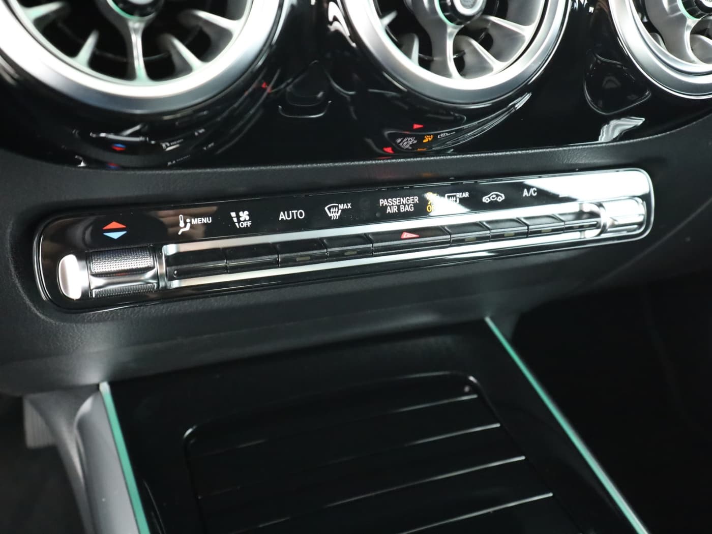 Mercedes-Benz EQA 250+ Bild 14