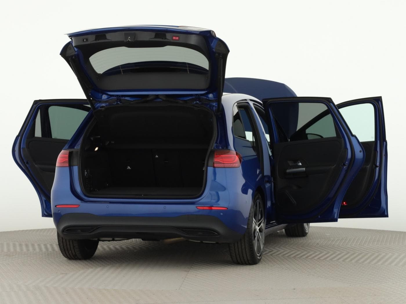 Mercedes-Benz B 220 d Bild 9