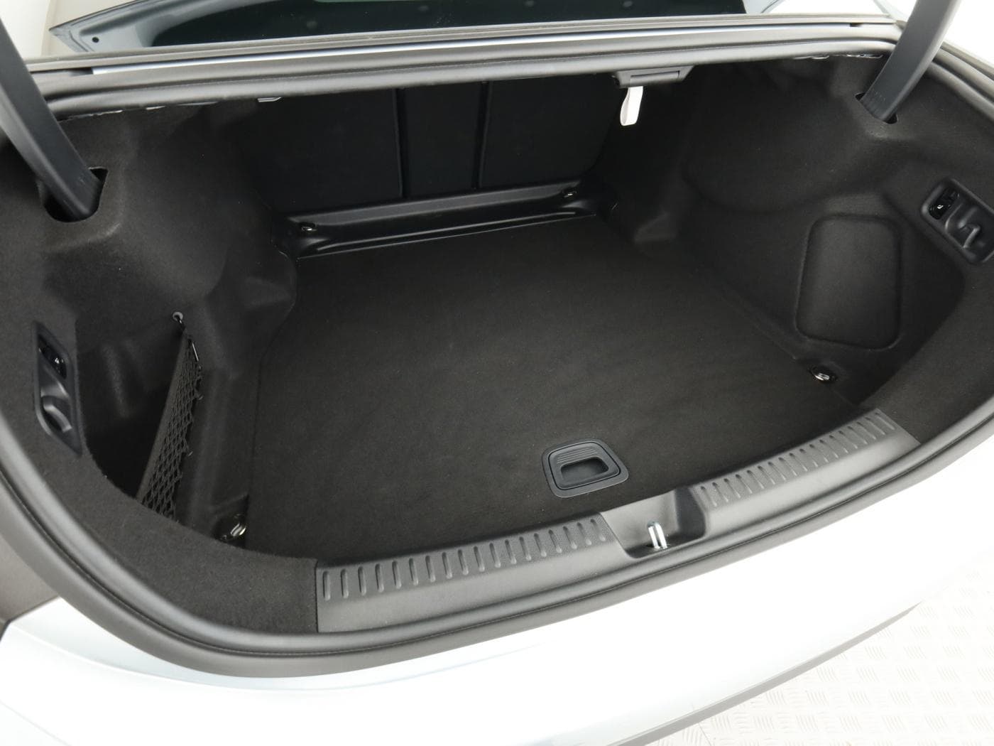 Mercedes-Benz E 220 d Bild 22