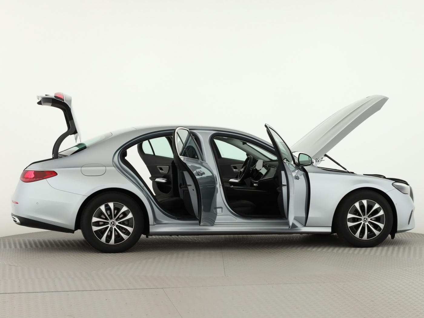 Mercedes-Benz E 220 d Bild 8