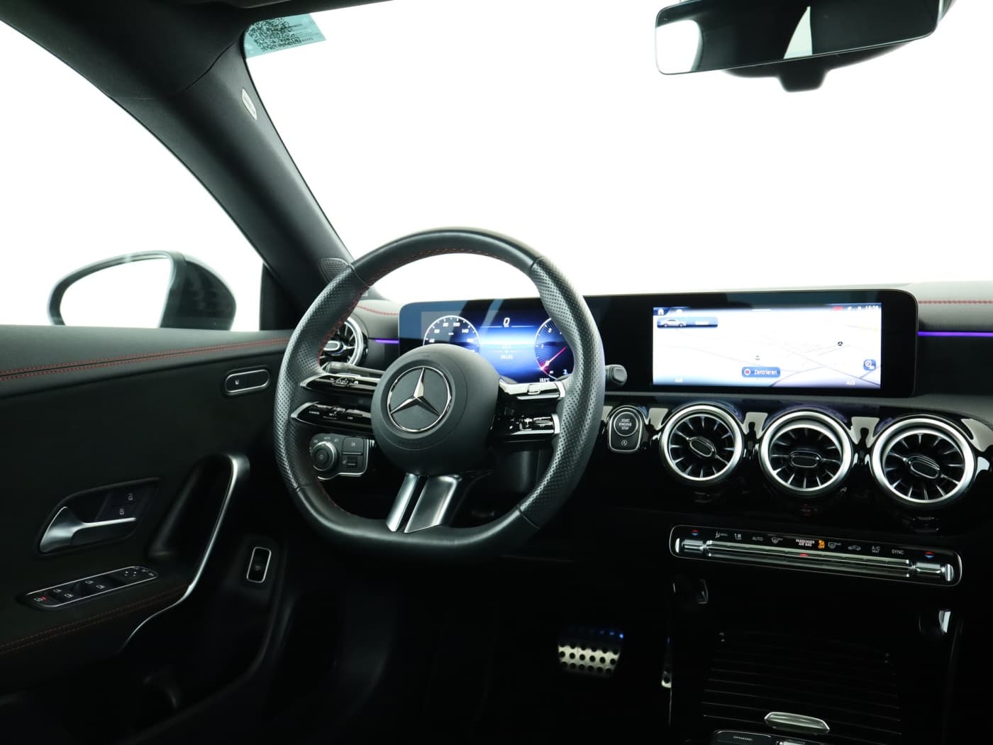 Mercedes-Benz CLA 200 d Bild 10