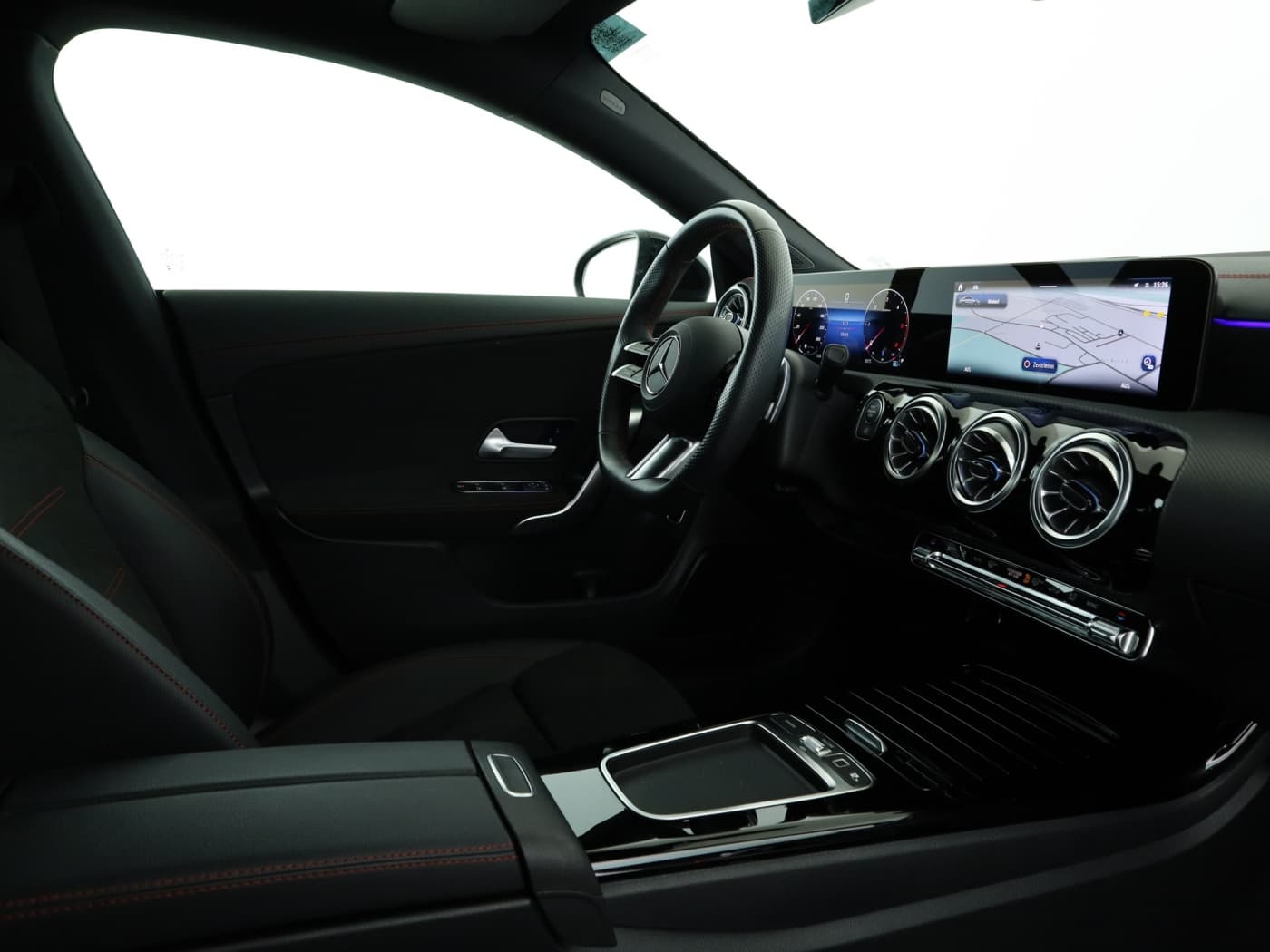Mercedes-Benz CLA 200 d Bild 17