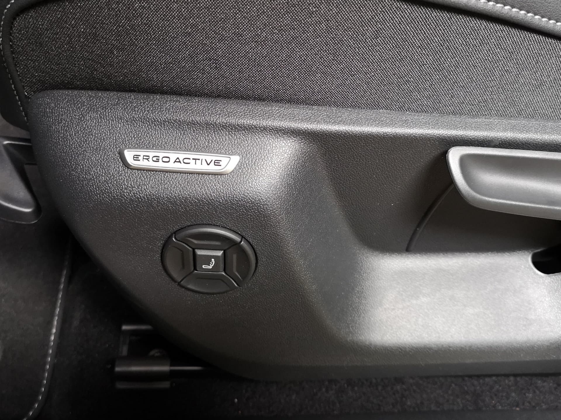 Volkswagen Tiguan R-Line 2.0 l TDI DSG Bild 20