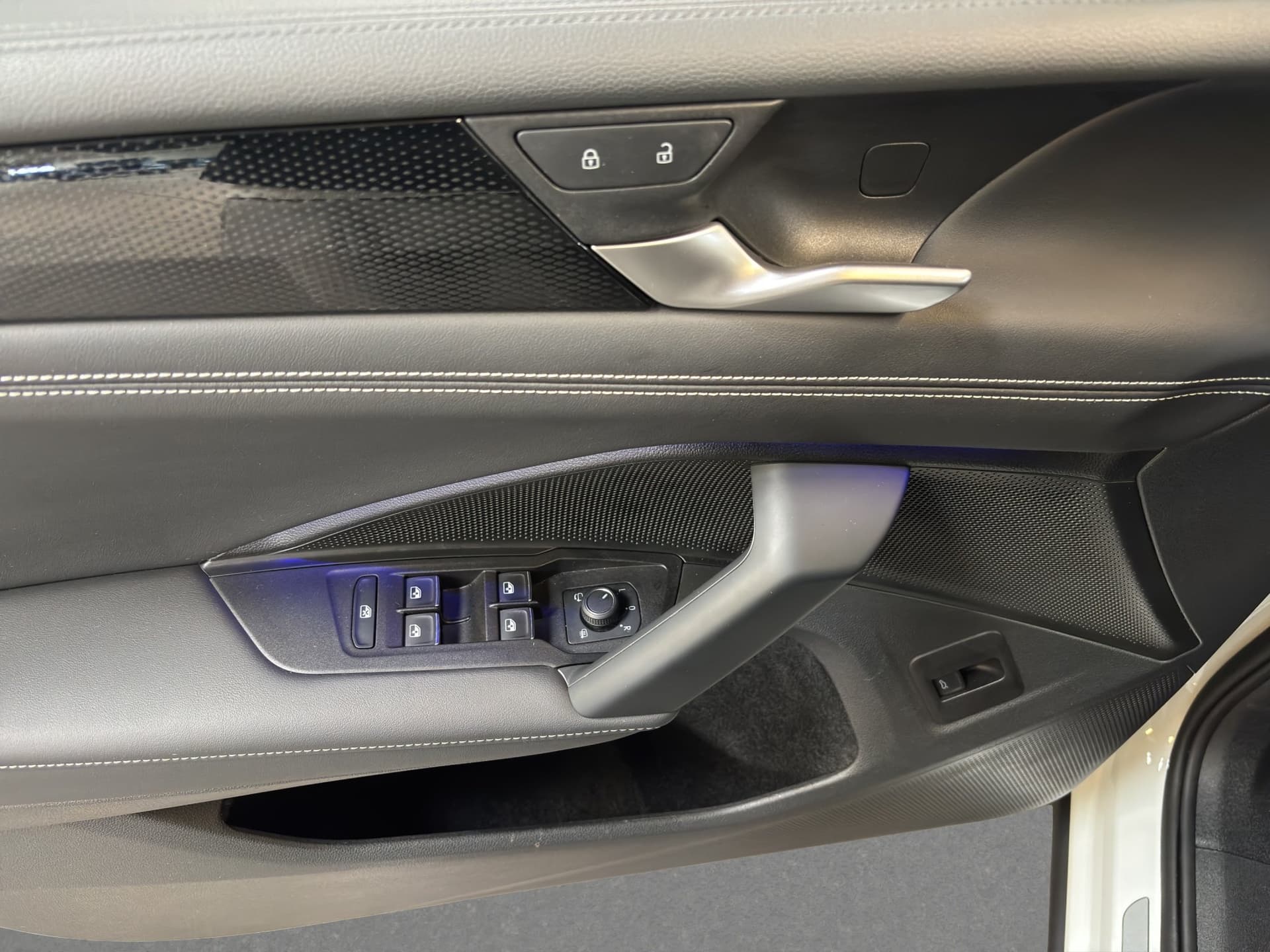 Volkswagen Tiguan GOAL 1.5 TSI DSG AHK NAVI ACC Kamera Bild 16