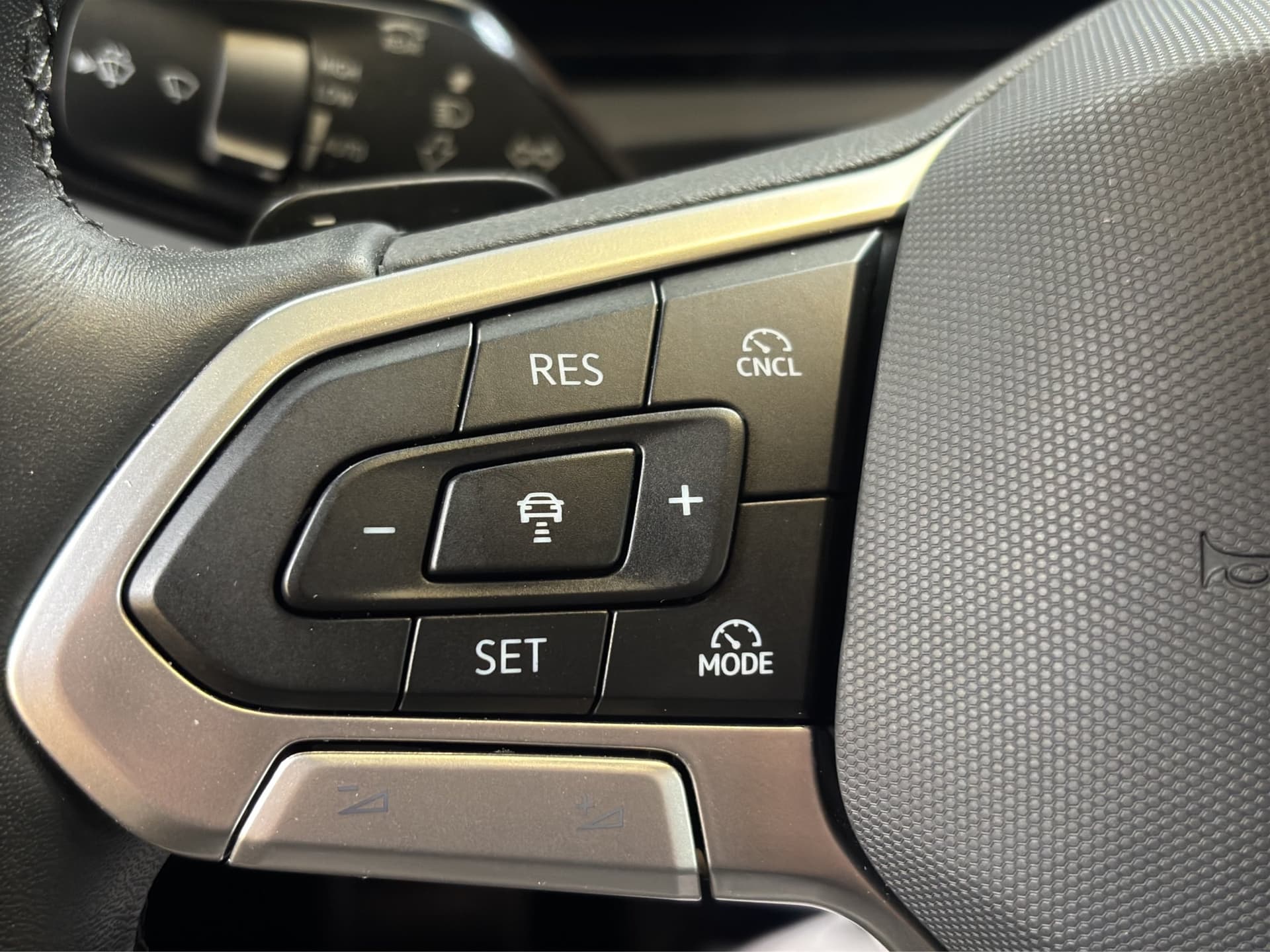 Volkswagen Tiguan GOAL 1.5 TSI DSG AHK NAVI ACC Kamera Bild 19