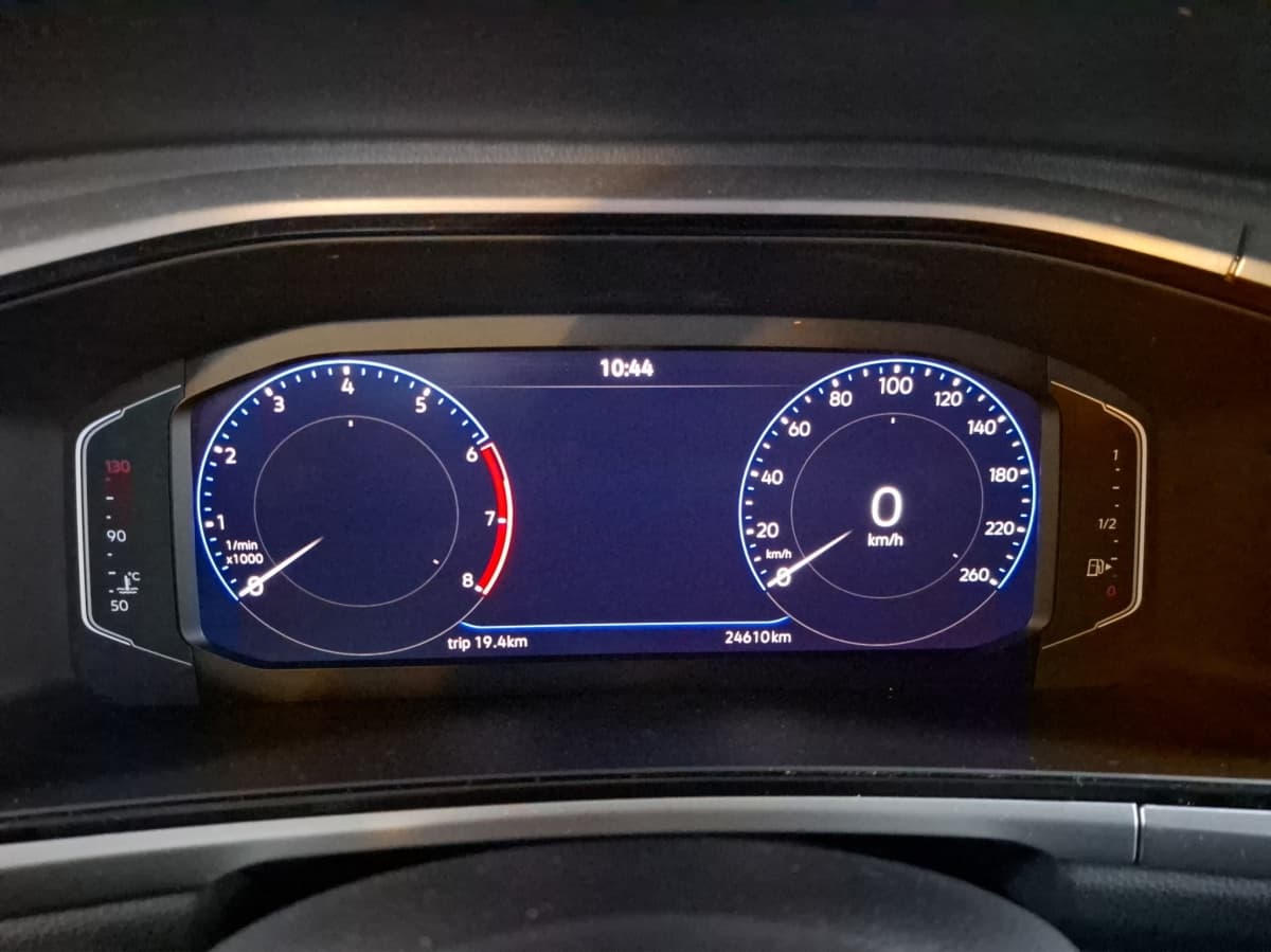 Volkswagen T-Roc Life 1.5 TSI 150 PS DSG AHK Standheizung ACC Bild 11