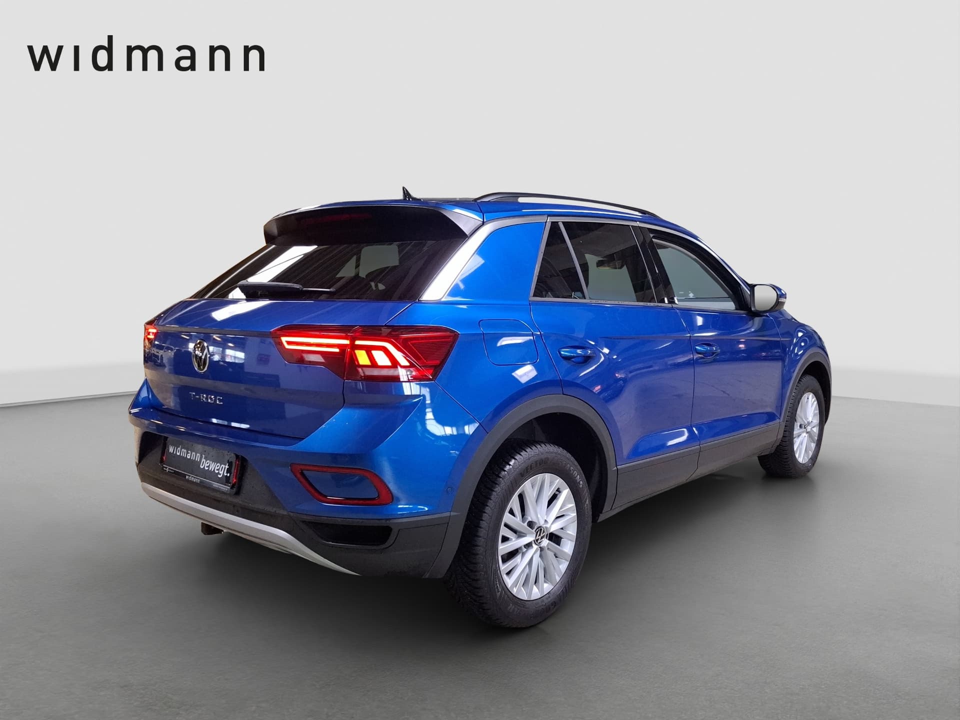 Volkswagen T-Roc Life 1.5 TSI 150 PS DSG AHK Standheizung ACC Bild 2