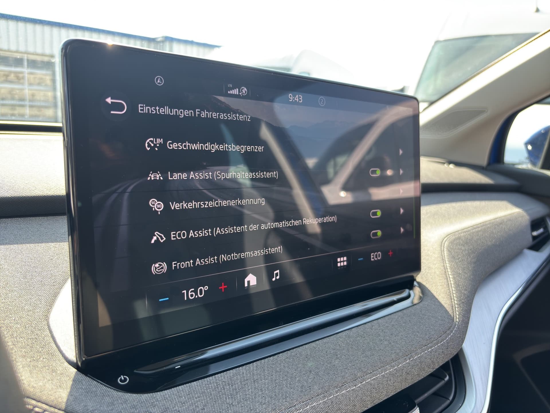 Skoda Enyaq 50 kWh KAMARA NAVI Bild 19