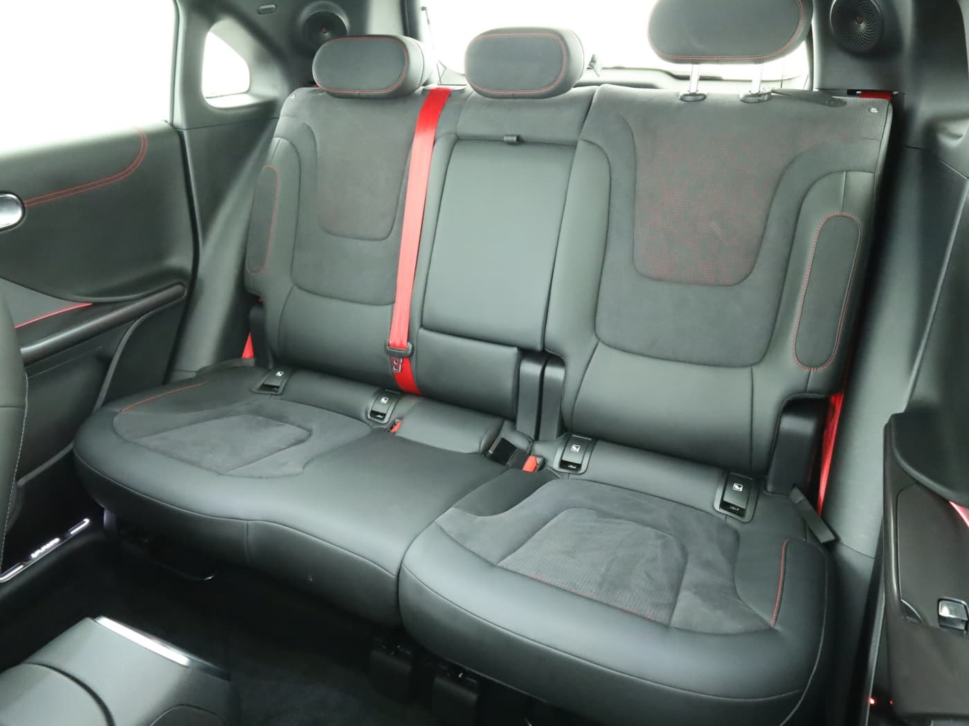 Smart 1 Brabus AWD (66kWh) Bild 18
