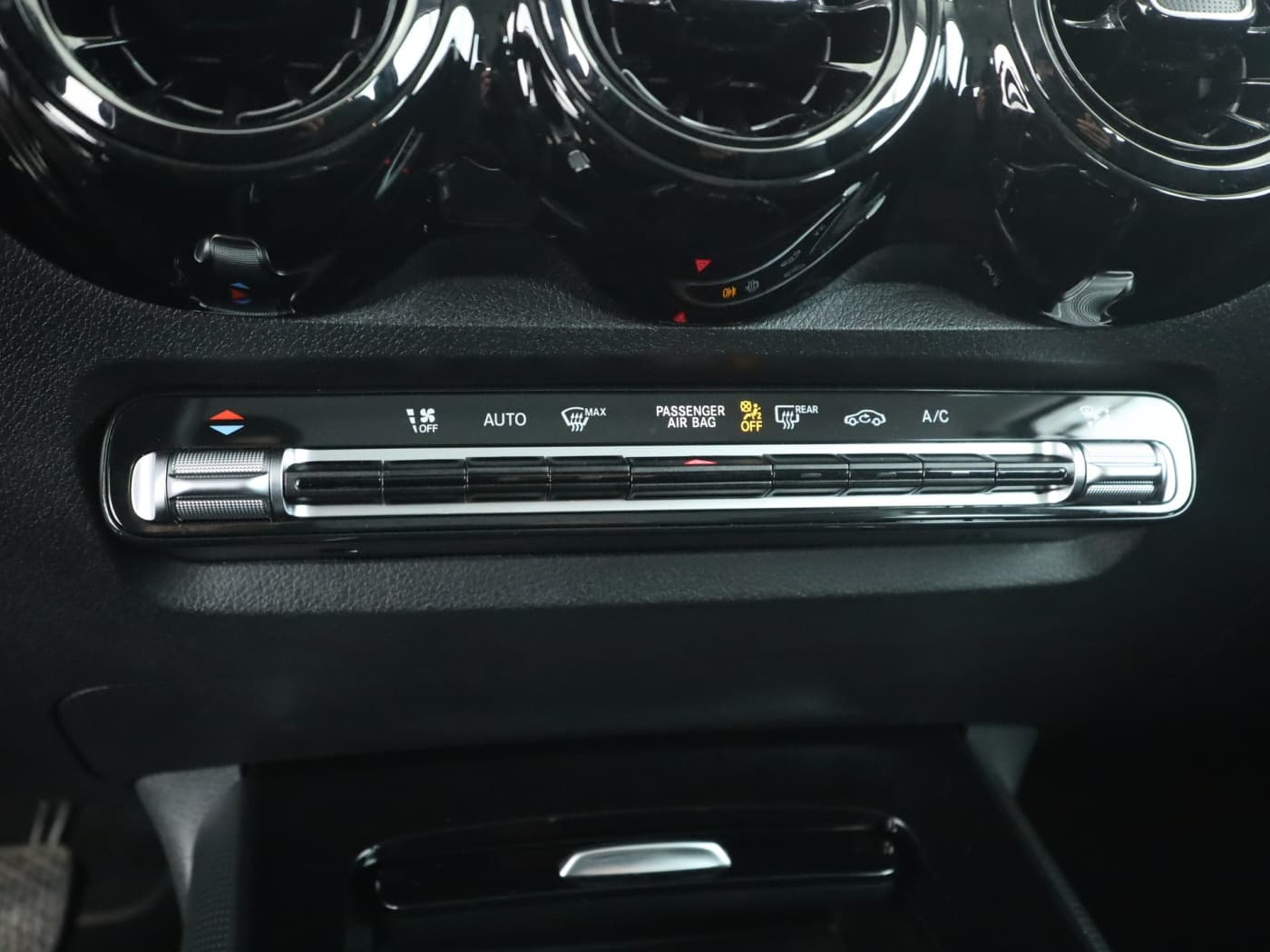 Mercedes-Benz GLB 180 d Bild 14