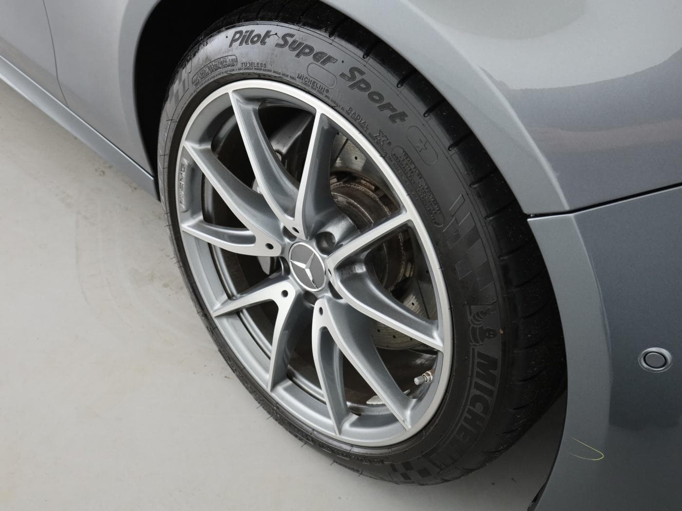 Mercedes-Benz E 63 AMG 4M+ Bild 22