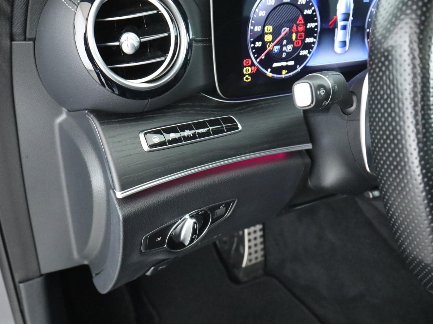 Mercedes-Benz E 63 AMG 4M+ Bild 25