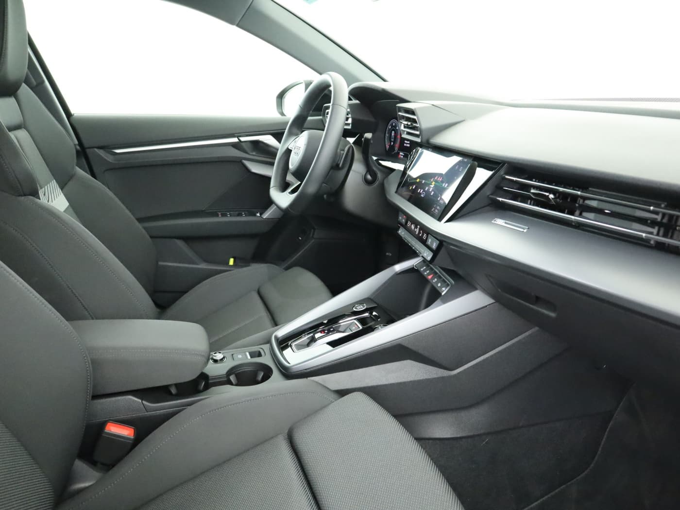 Audi A3 Lim 35 2.0 TDI Bild 17