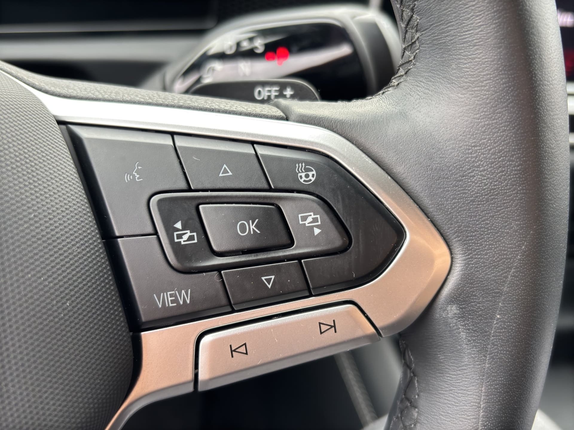 Volkswagen Tiguan GOAL 1.5 eTSI 150 PS DSG AHK NAVI ACC KAMERA Bild 19