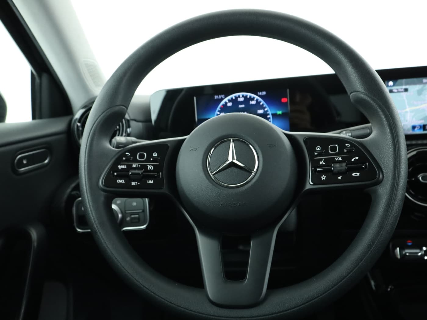 Mercedes-Benz A 180 d Bild 11