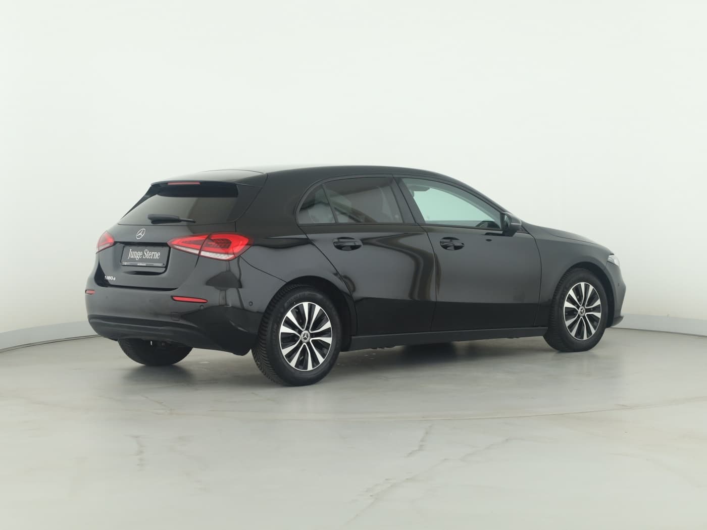 Mercedes-Benz A 180 d Bild 6