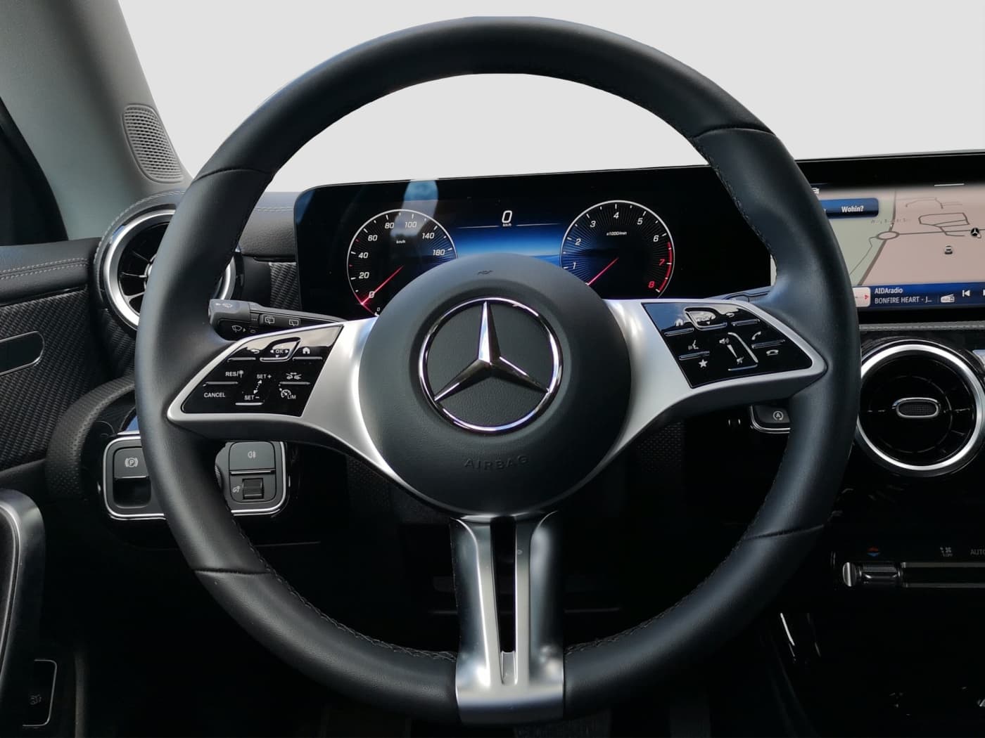 Mercedes-Benz CLA 180 SB Bild 10