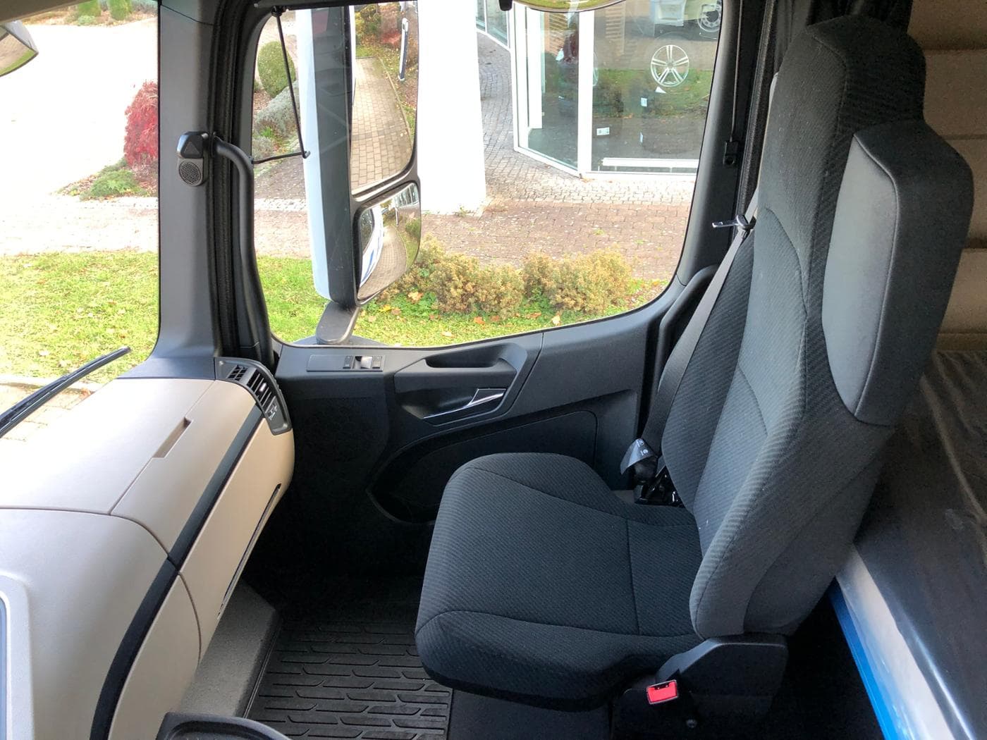 Mercedes-Benz Actros 1848 LS 4x2 Bild 3