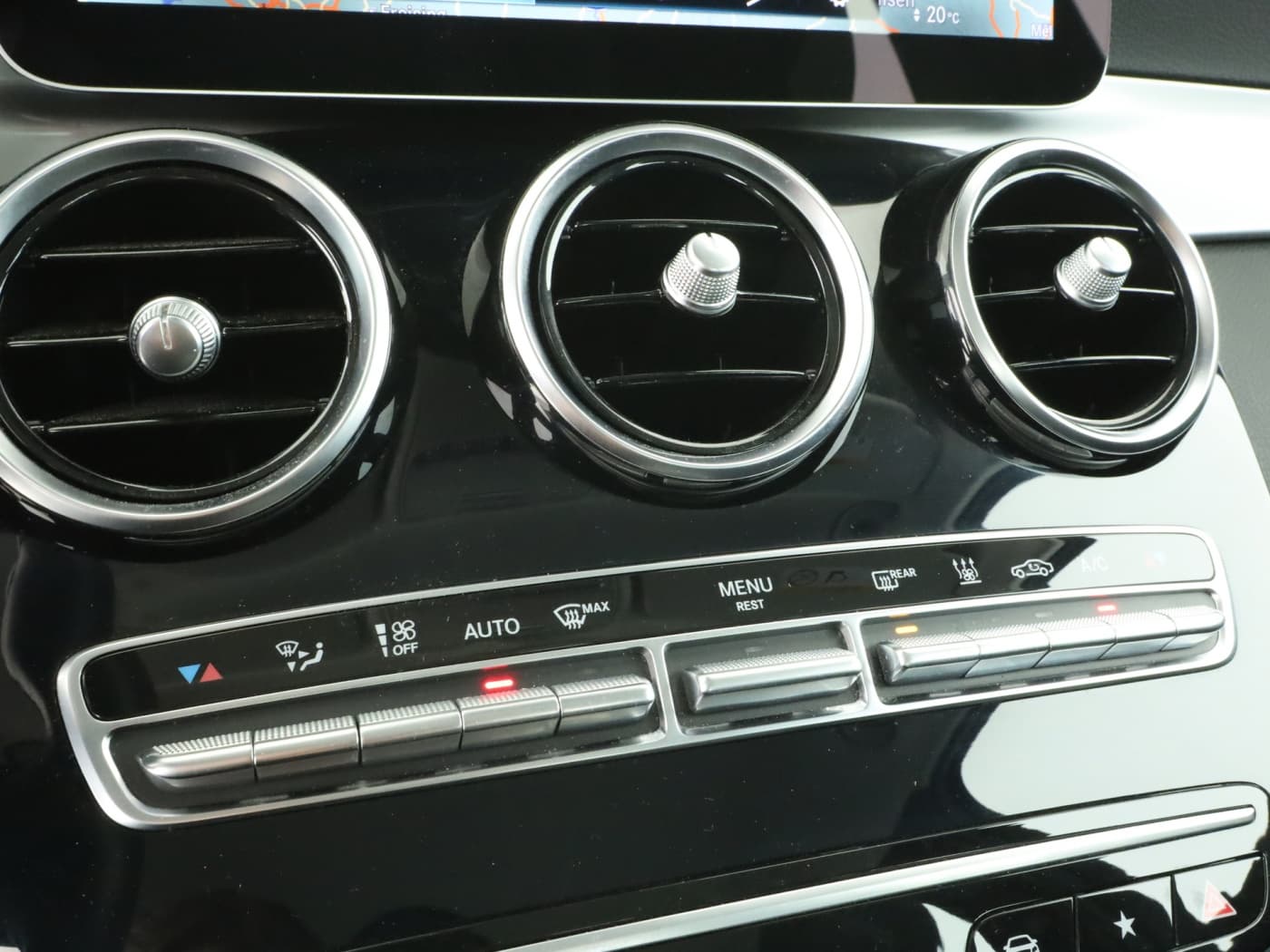 Mercedes-Benz GLC 300 de 4M Bild 14