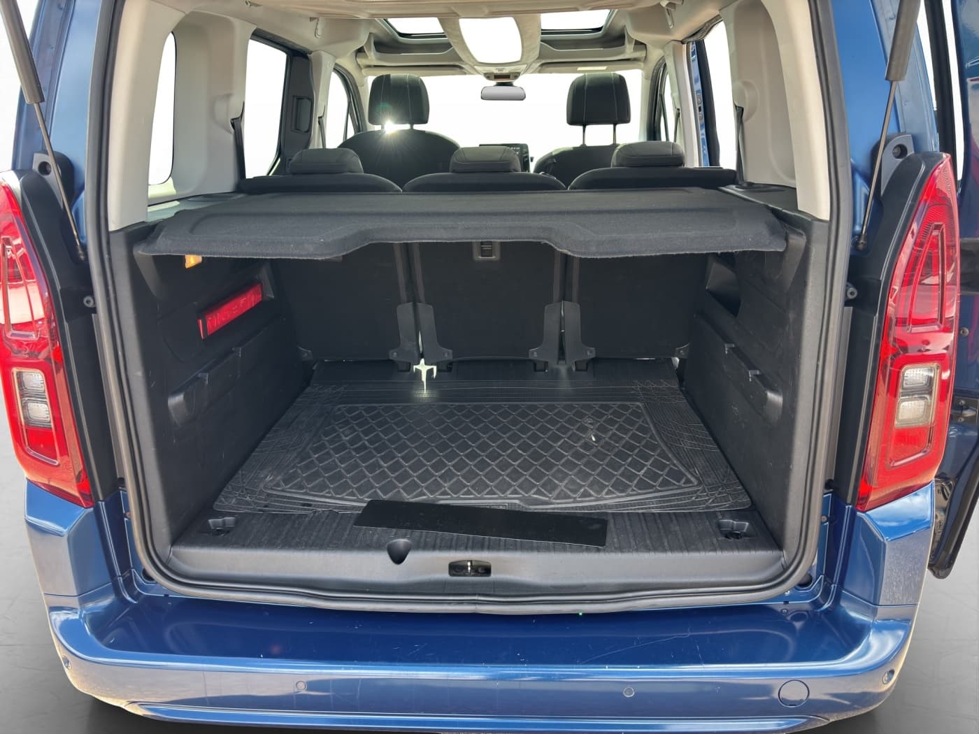 Opel Combo Life 1,2 81kW Bild 18