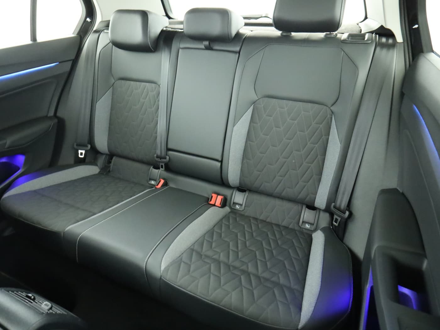 Volkswagen Golf VIII 1.5 eTSI Goal Bild 18