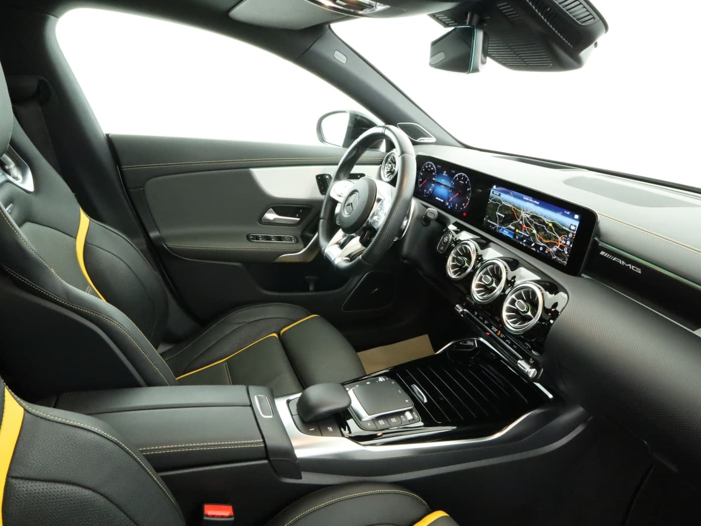 Mercedes-Benz CLA 45 AMG S 4M+ Bild 17