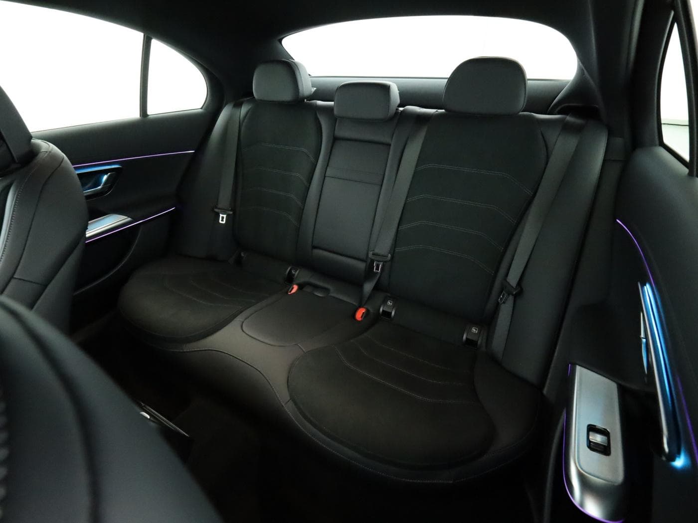 Mercedes-Benz E 220 d Bild 18