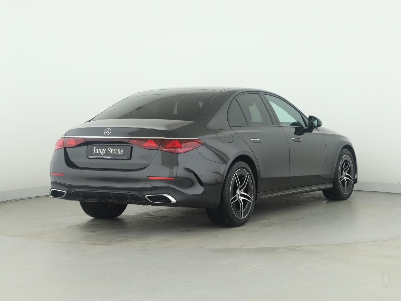 Mercedes-Benz E 220 d Bild 2