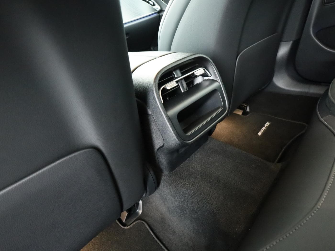 Mercedes-Benz E 220 d Bild 23