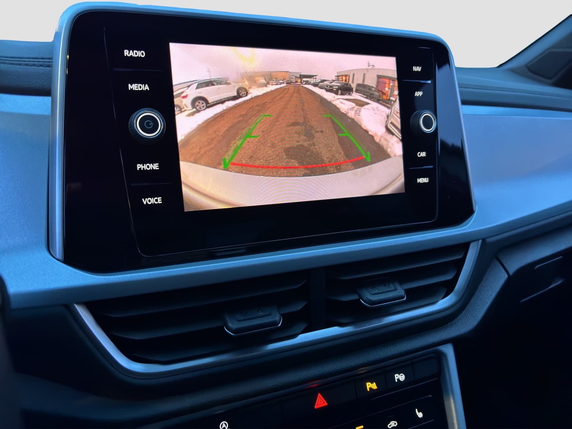 Volkswagen T-Roc 2.0 TDI 150 PS DSG AHK NAVI ACC Kamera Bild 11