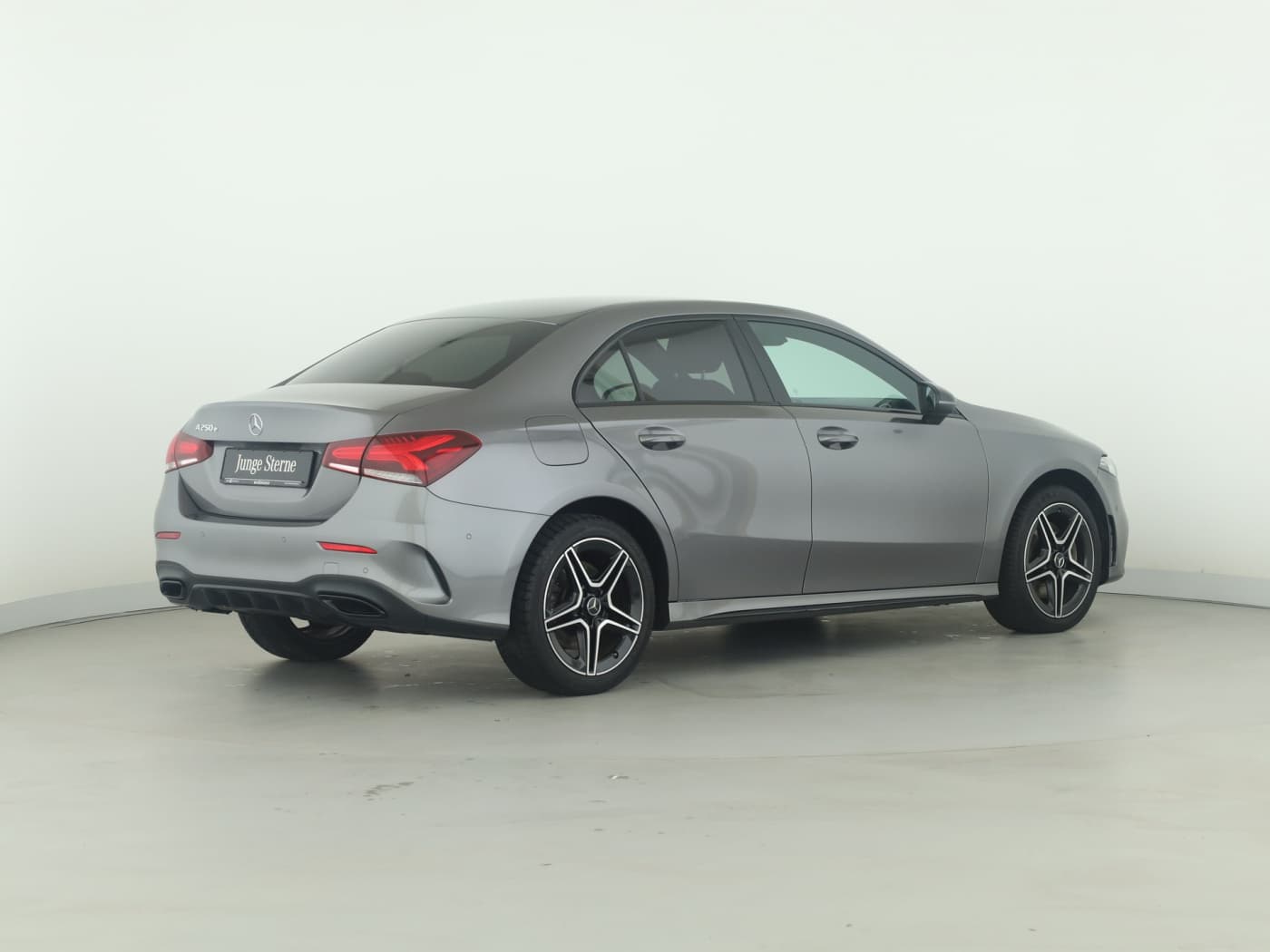 Mercedes-Benz A 250 e Lim Bild 6