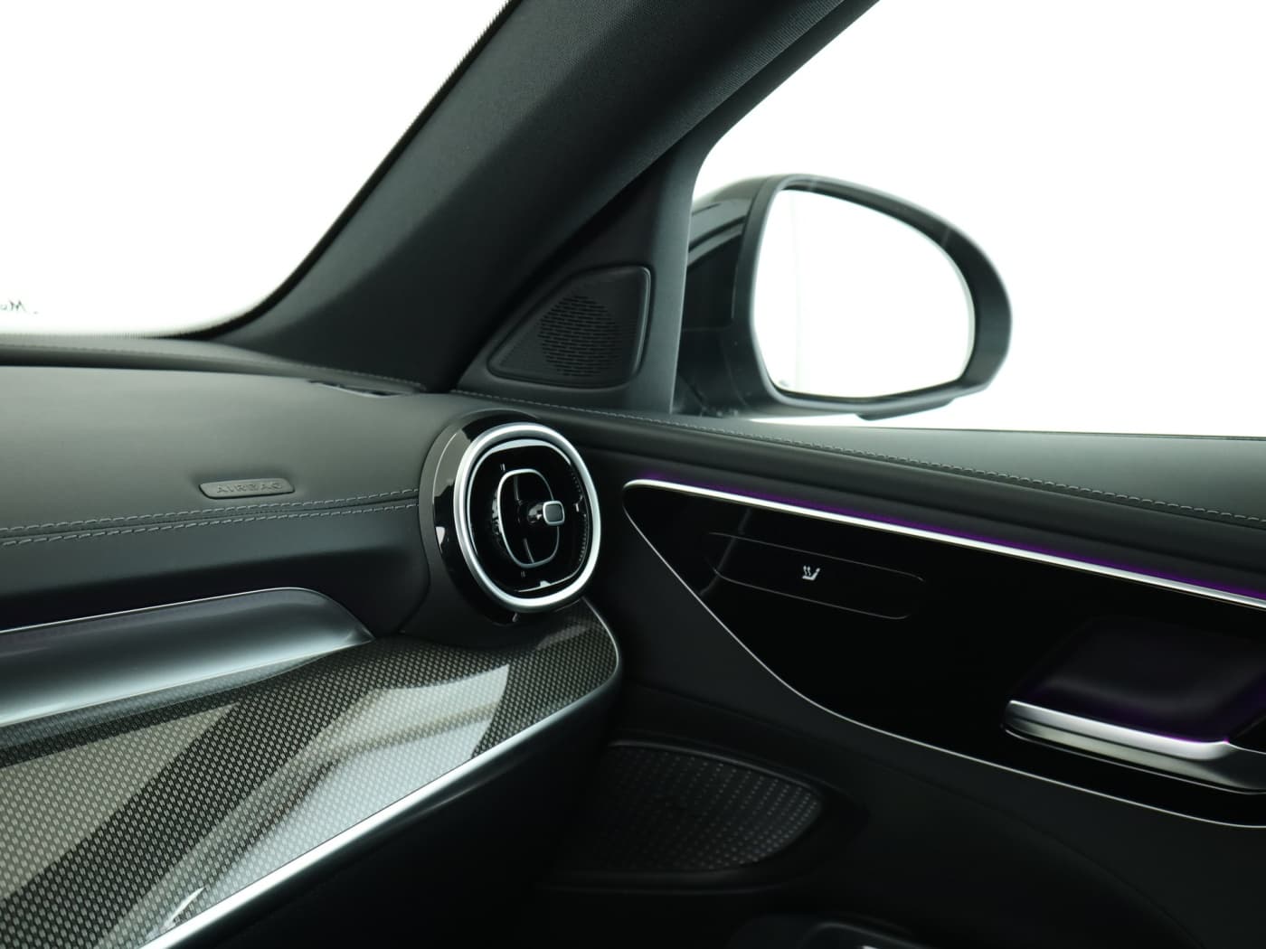 Mercedes-Benz C 300 e T Bild 16