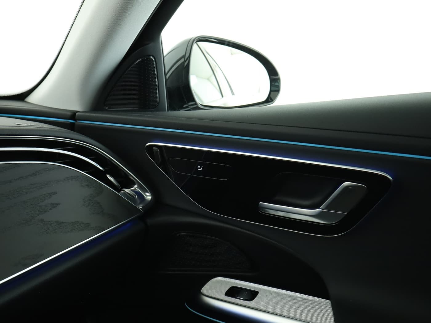Mercedes-Benz E 200 Bild 16