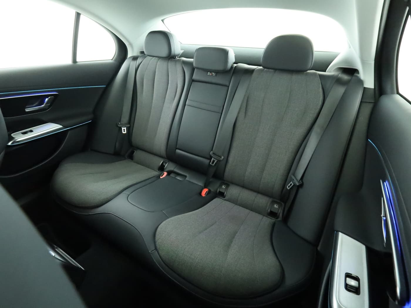 Mercedes-Benz E 200 Bild 18