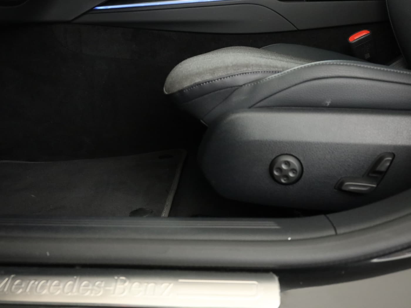 Mercedes-Benz E 200 Bild 24