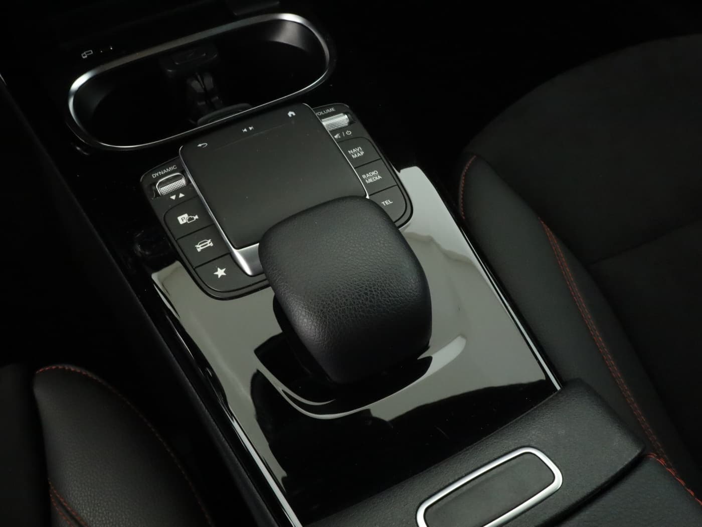 Mercedes-Benz CLA 200 d Bild 15