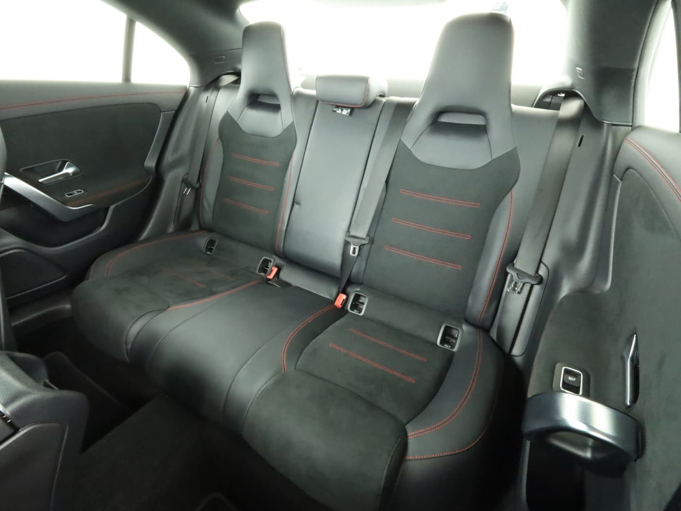 Mercedes-Benz CLA 200 d Bild 18