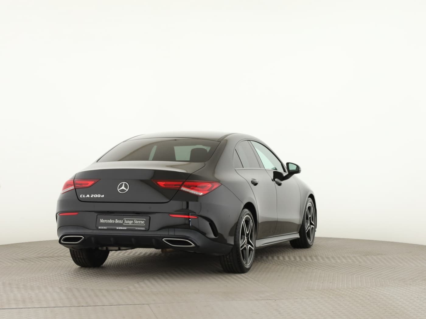 Mercedes-Benz CLA 200 d Bild 2