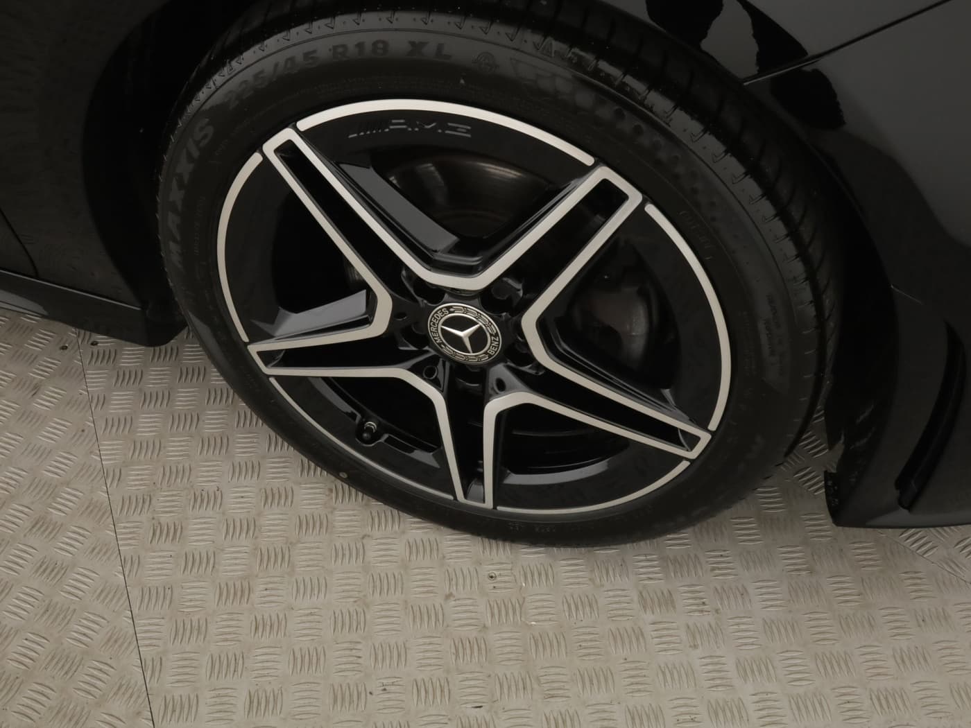 Mercedes-Benz CLA 200 d Bild 21