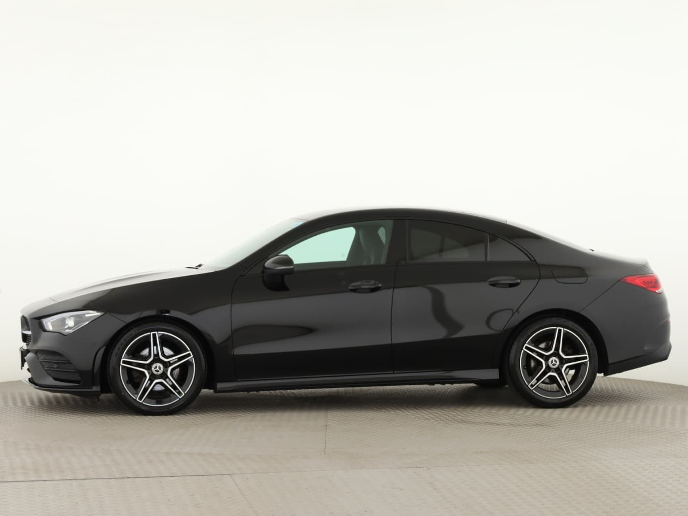 Mercedes-Benz CLA 200 d Bild 7