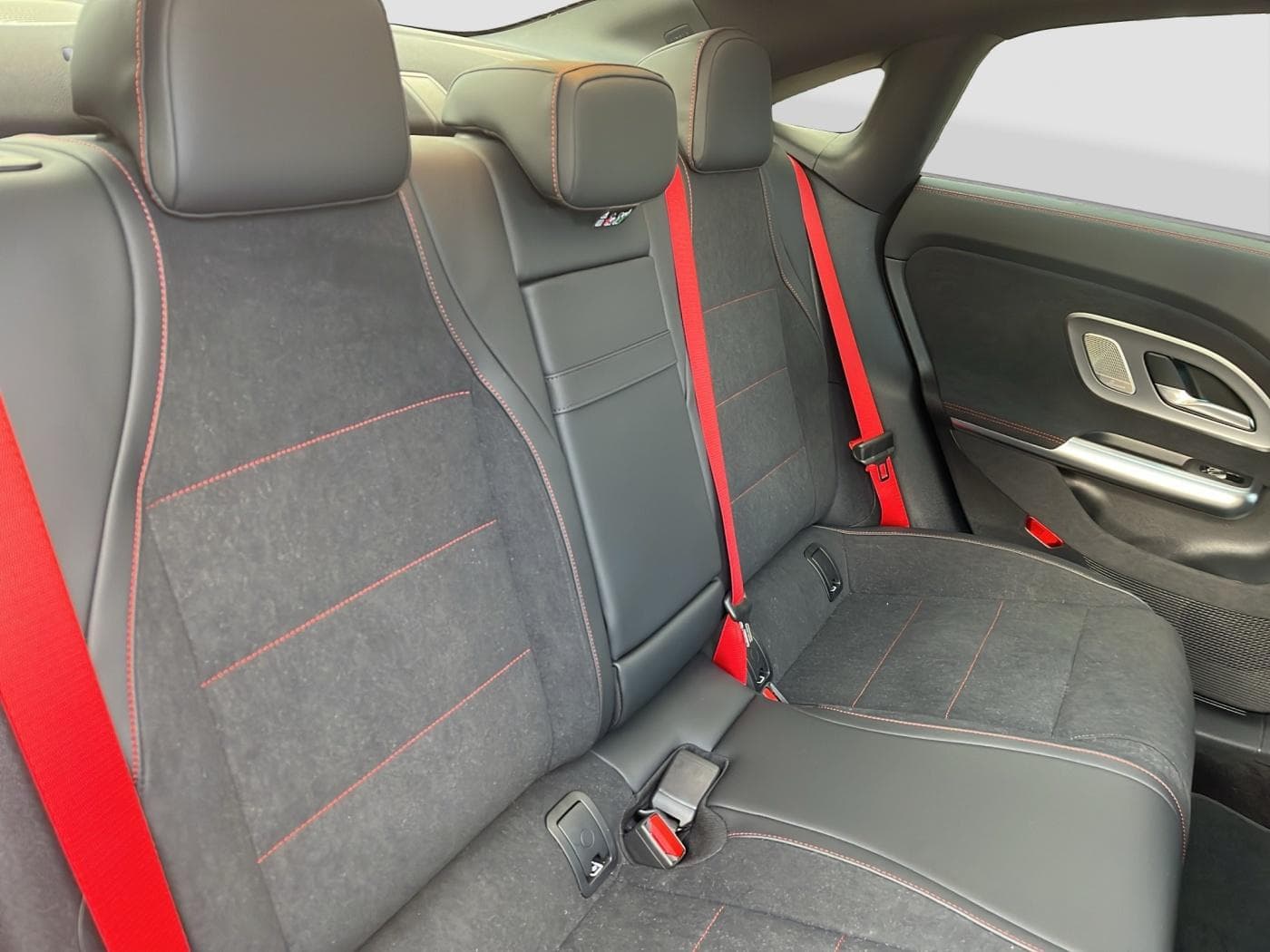 Mercedes-Benz CLA 250+ EQ Bild 15