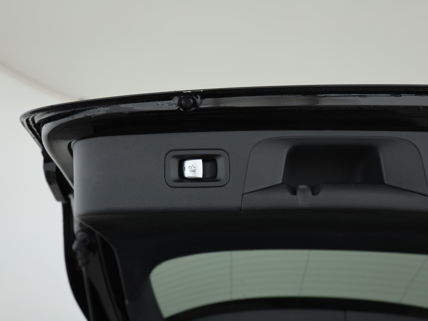 Mercedes-Benz GLC 300 e 4M Bild 25