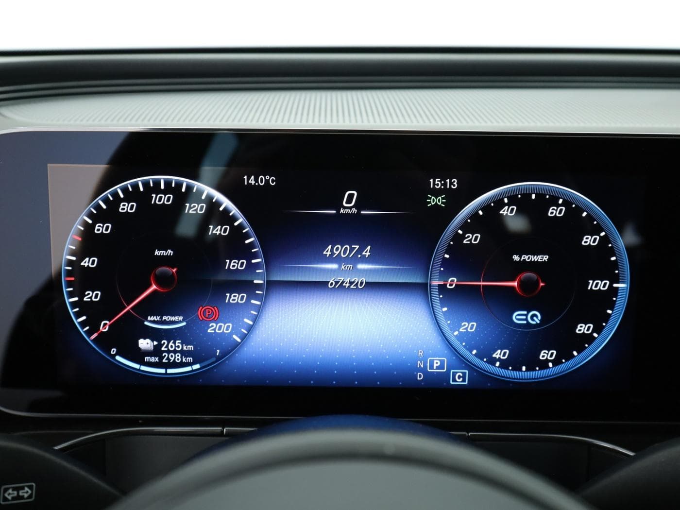 Mercedes-Benz EQC 400 4M Bild 12