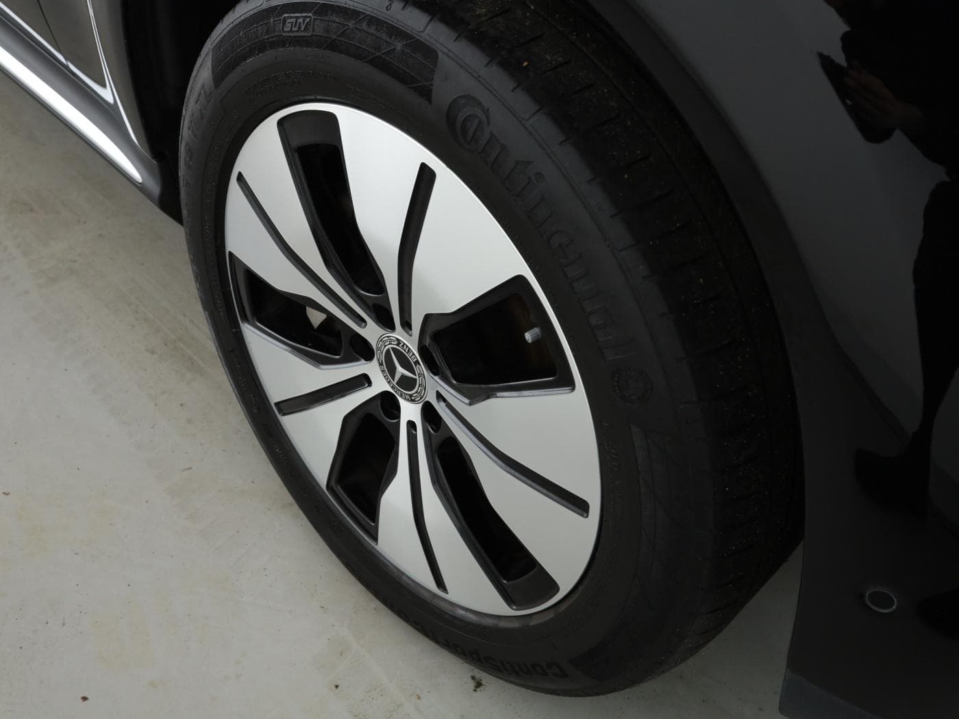 Mercedes-Benz EQC 400 4M Bild 21