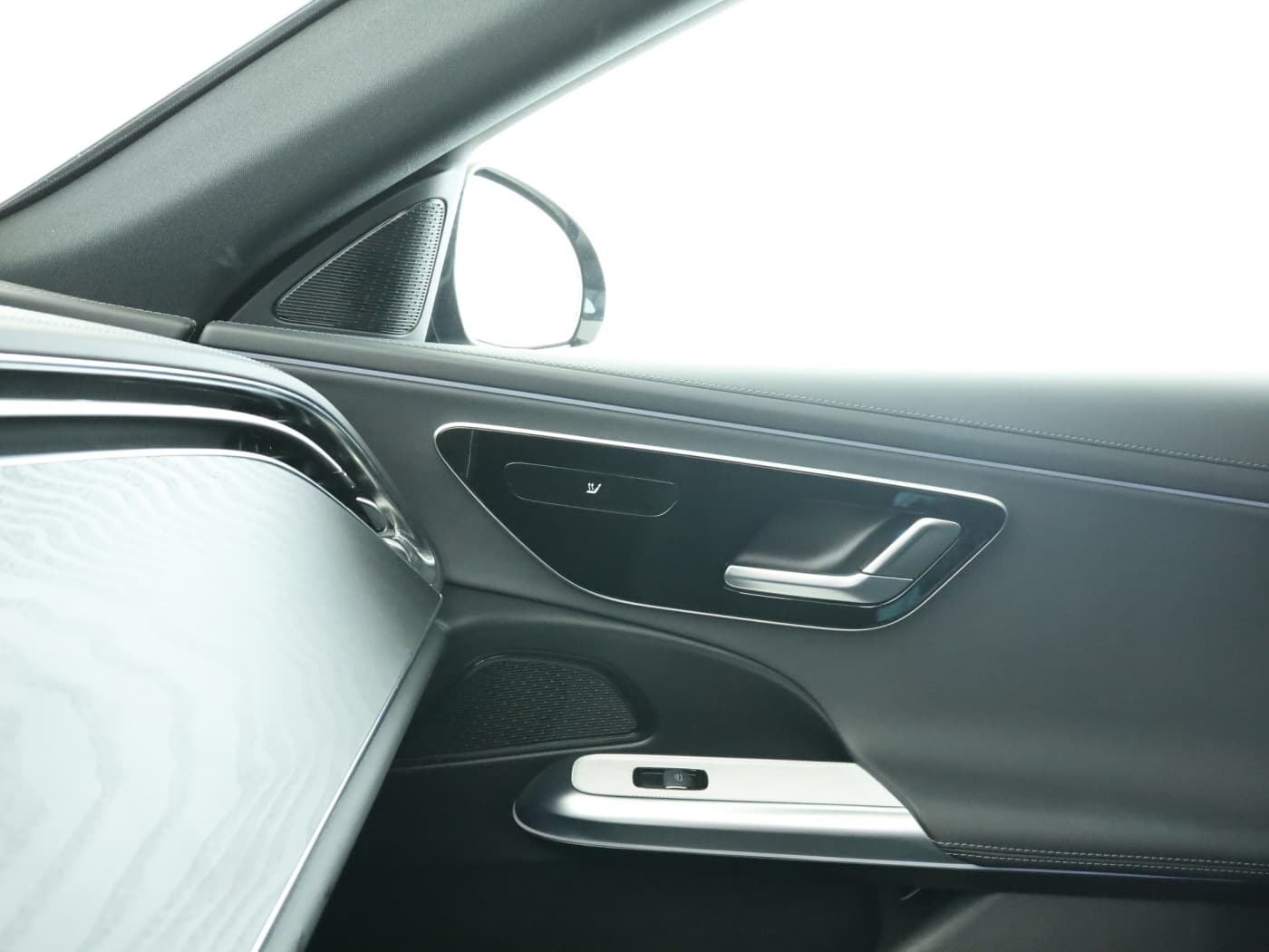 Mercedes-Benz E 220 d 4M T Bild 16