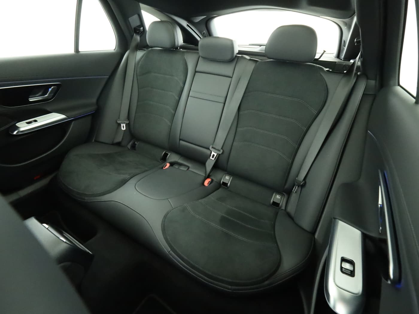 Mercedes-Benz E 220 d 4M T Bild 18