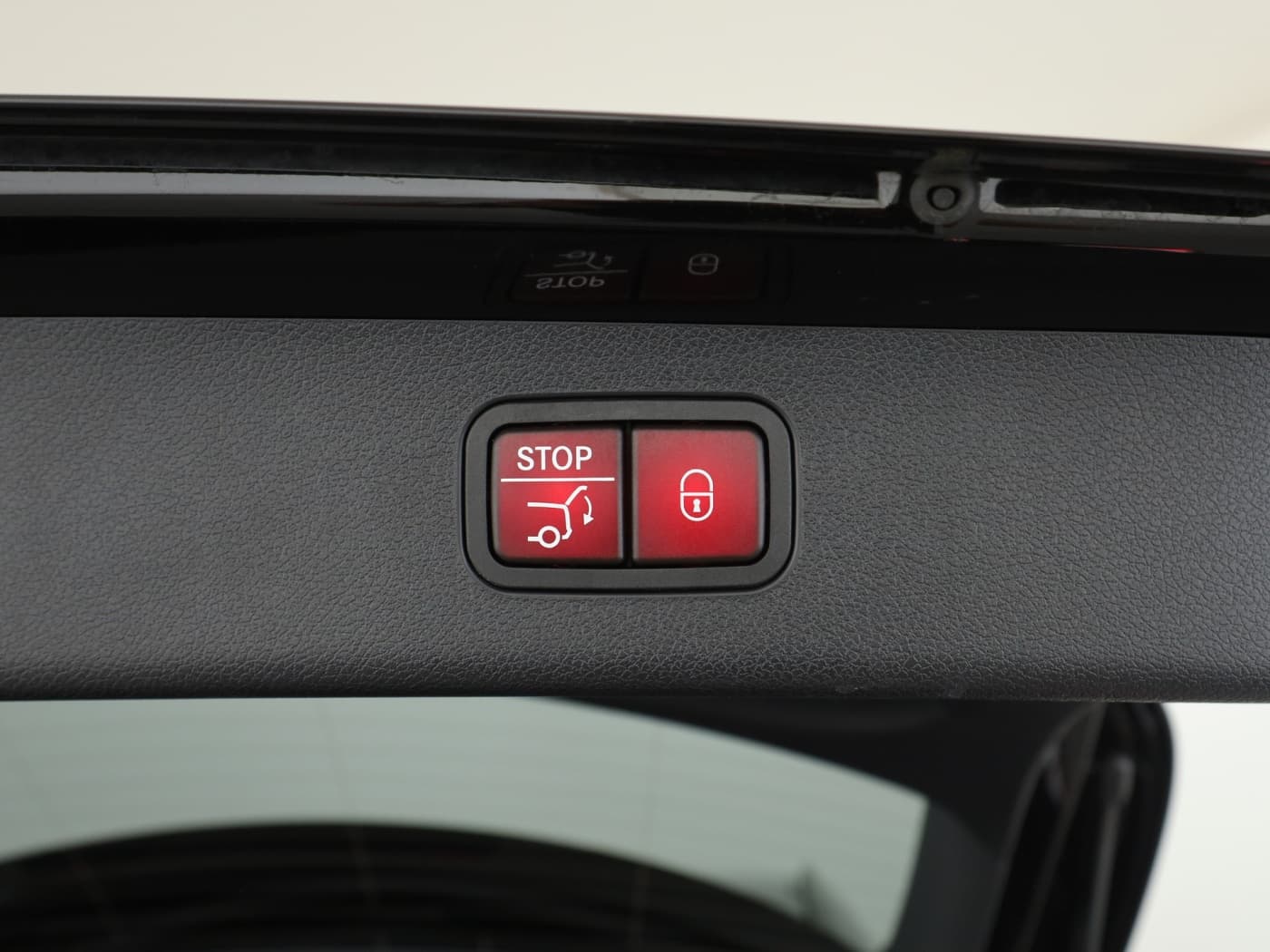 Mercedes-Benz E 220 d 4M T Bild 25